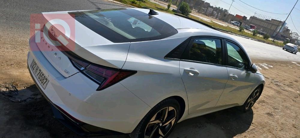 هیوندای ئەلەنترا